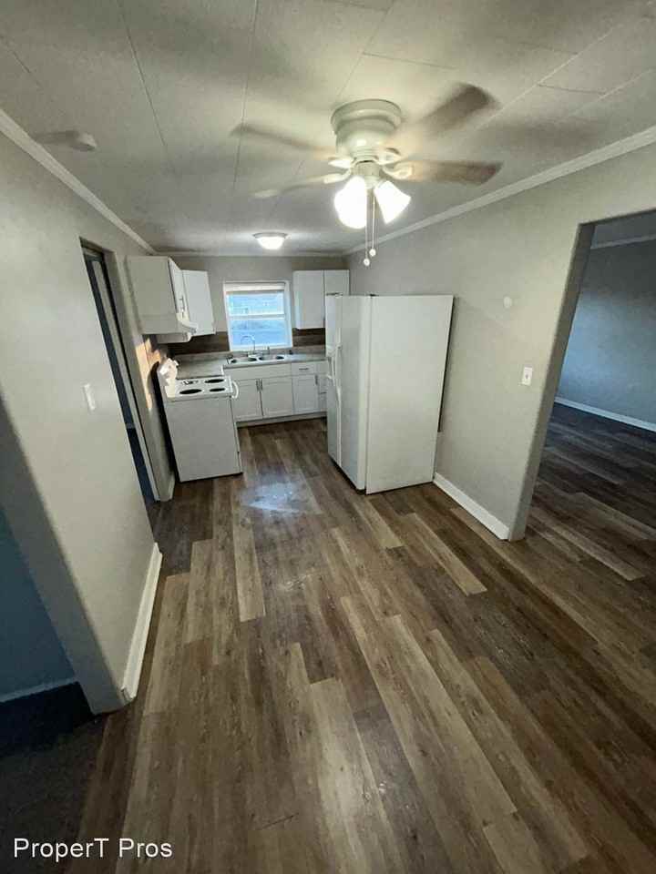 309 West Locust Street - Photo 2 of 7