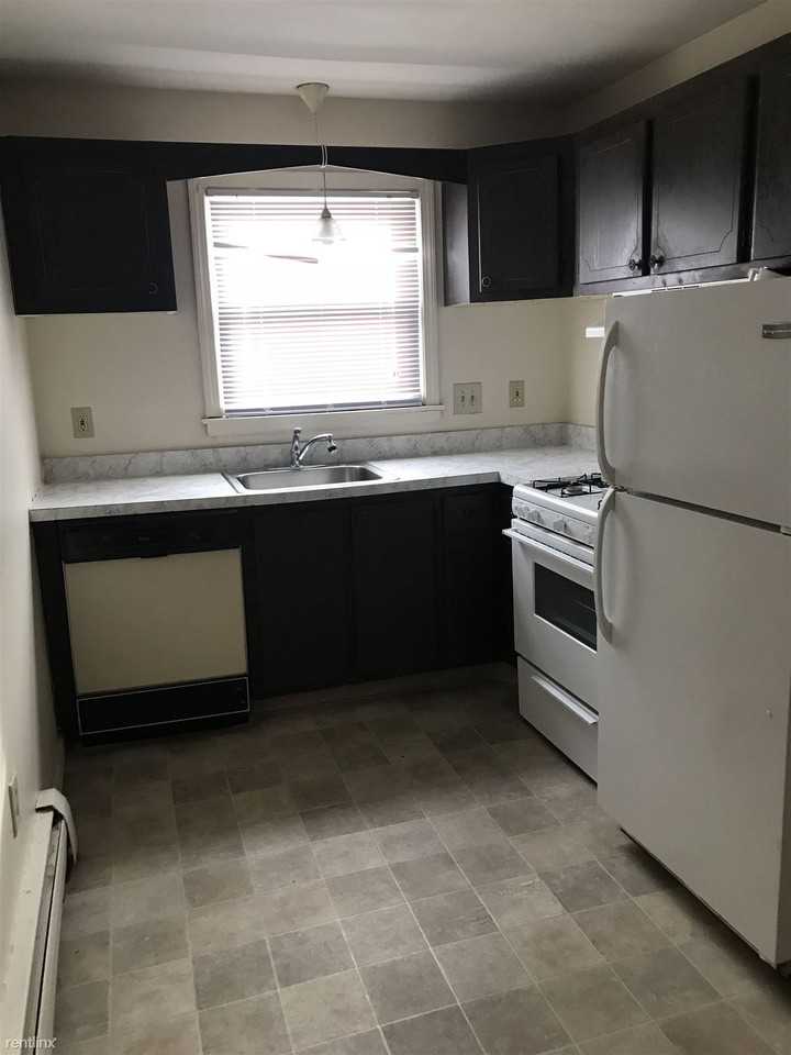 The Burritt West Apartments - Photo 3 of 10