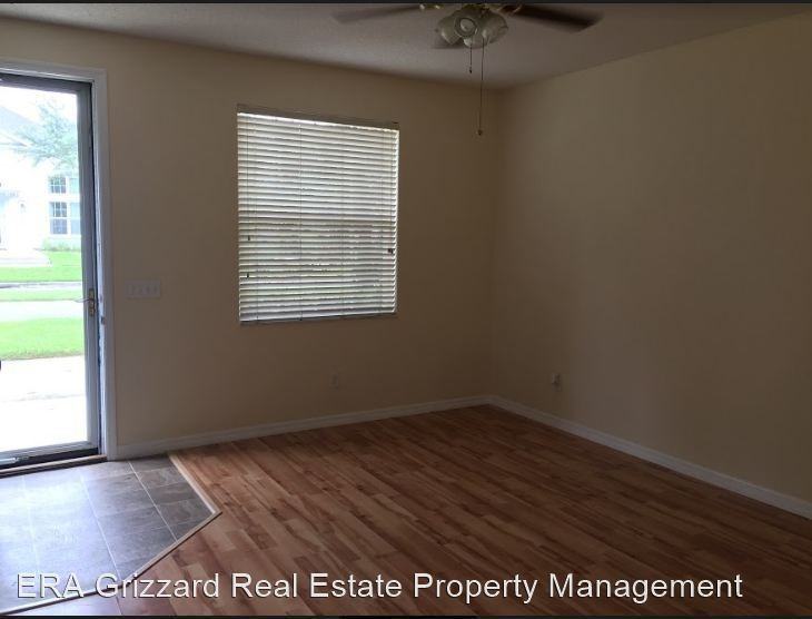 13033 Center Square Dr - Photo 2 of 22