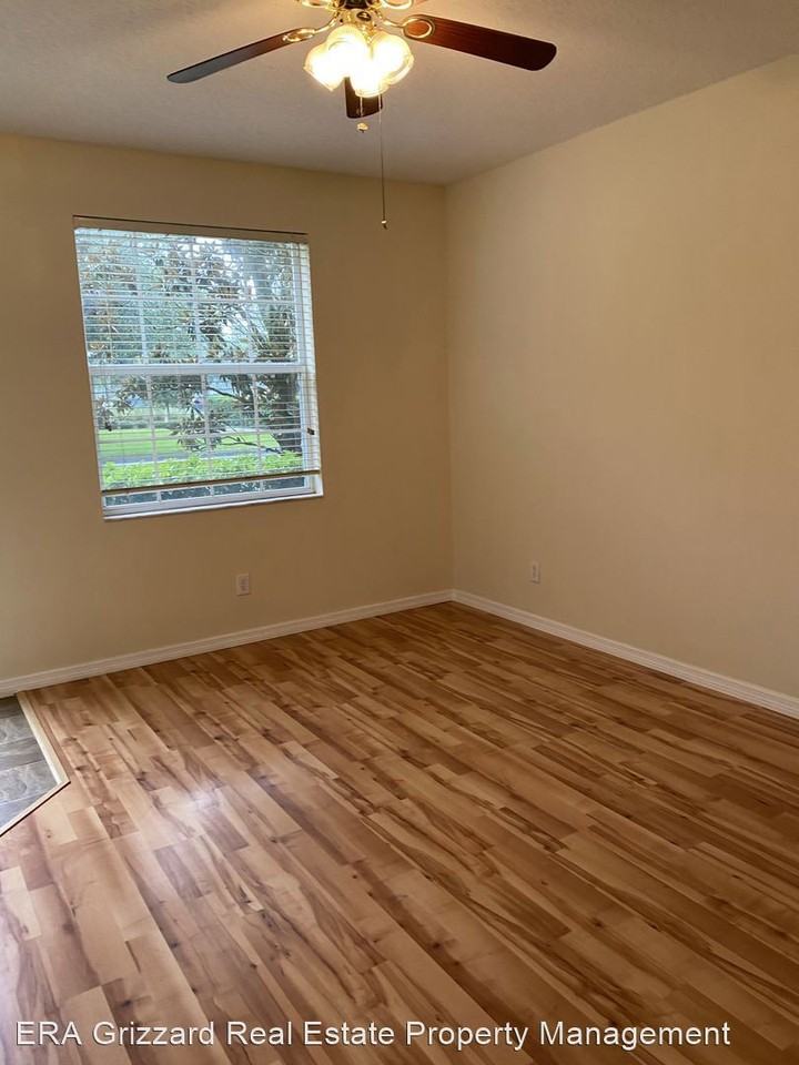 13033 Center Square Dr - Photo 3 of 22