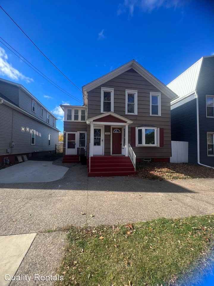 206 Liberty St. - Photo 2 of 14