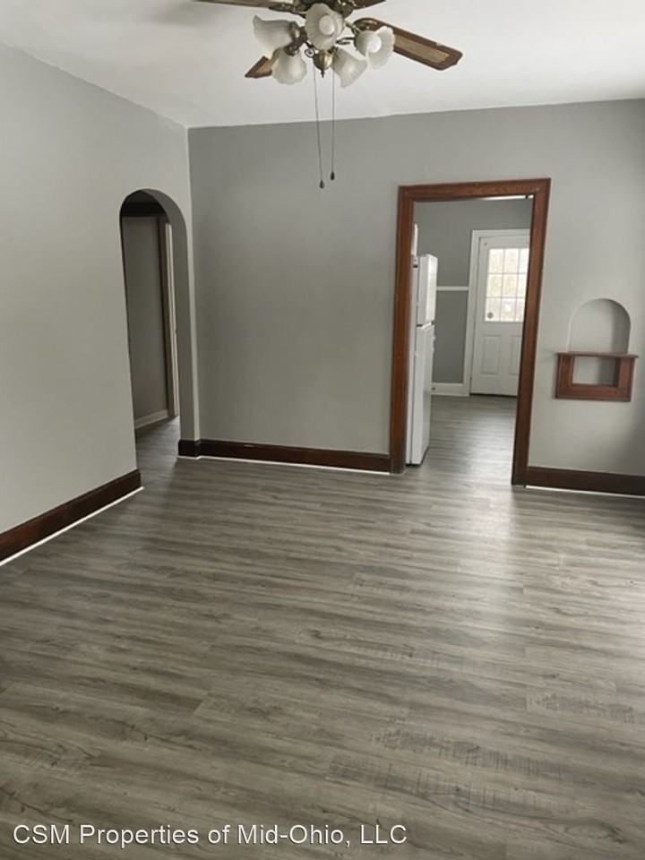 685 Woodville Rd - Photo 2 of 9