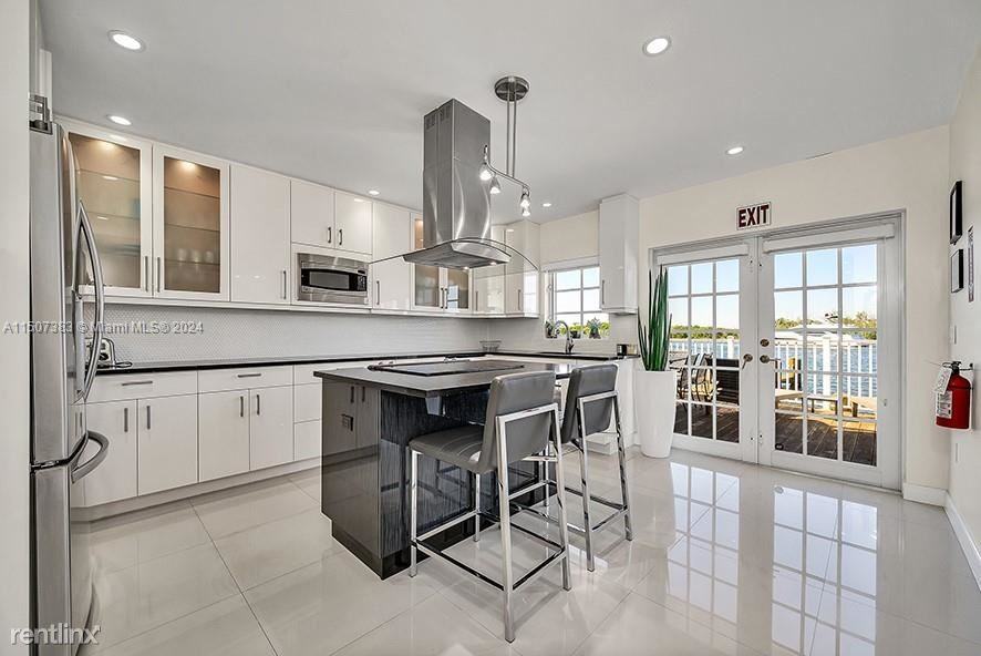 4592 N Ocean Dr #B - Photo 3 of 17