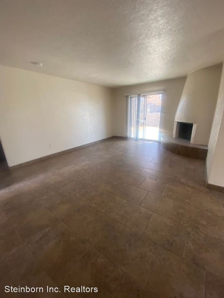 2908 Los Amigos Ct #A - Photo 3 of 13