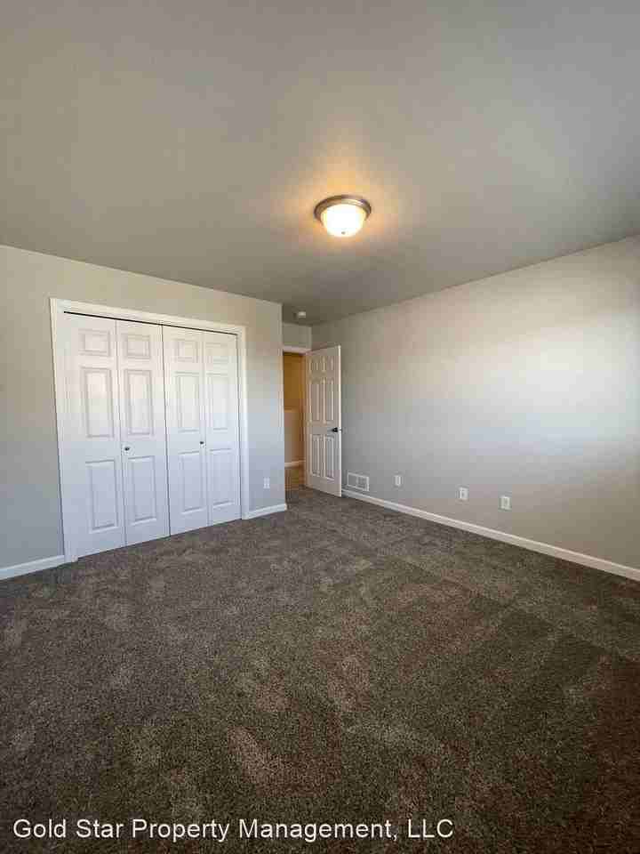 3304 Kenner Loop - Photo 3 of 25