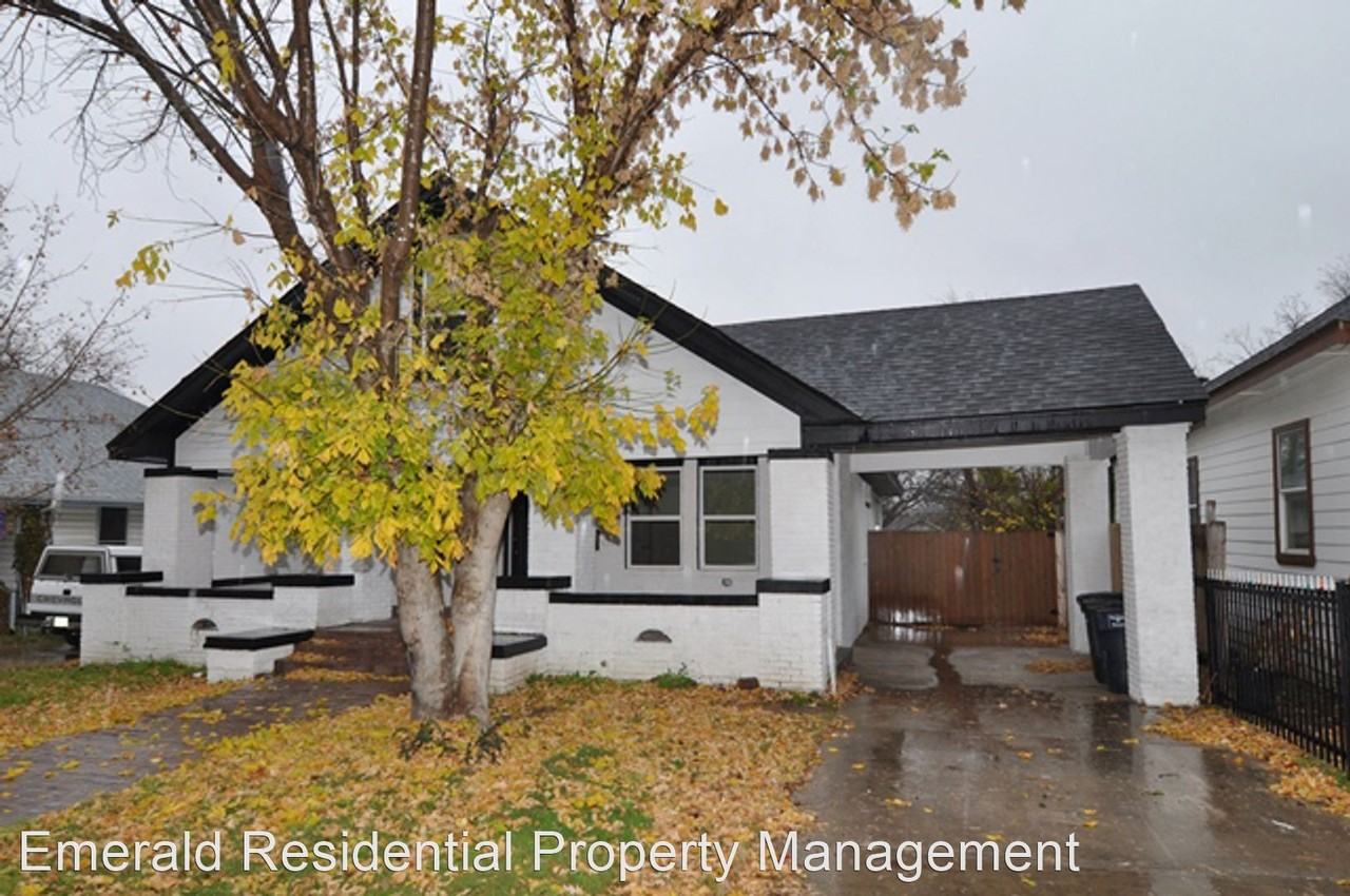 3225 S Adams St - Photo 3 of 26