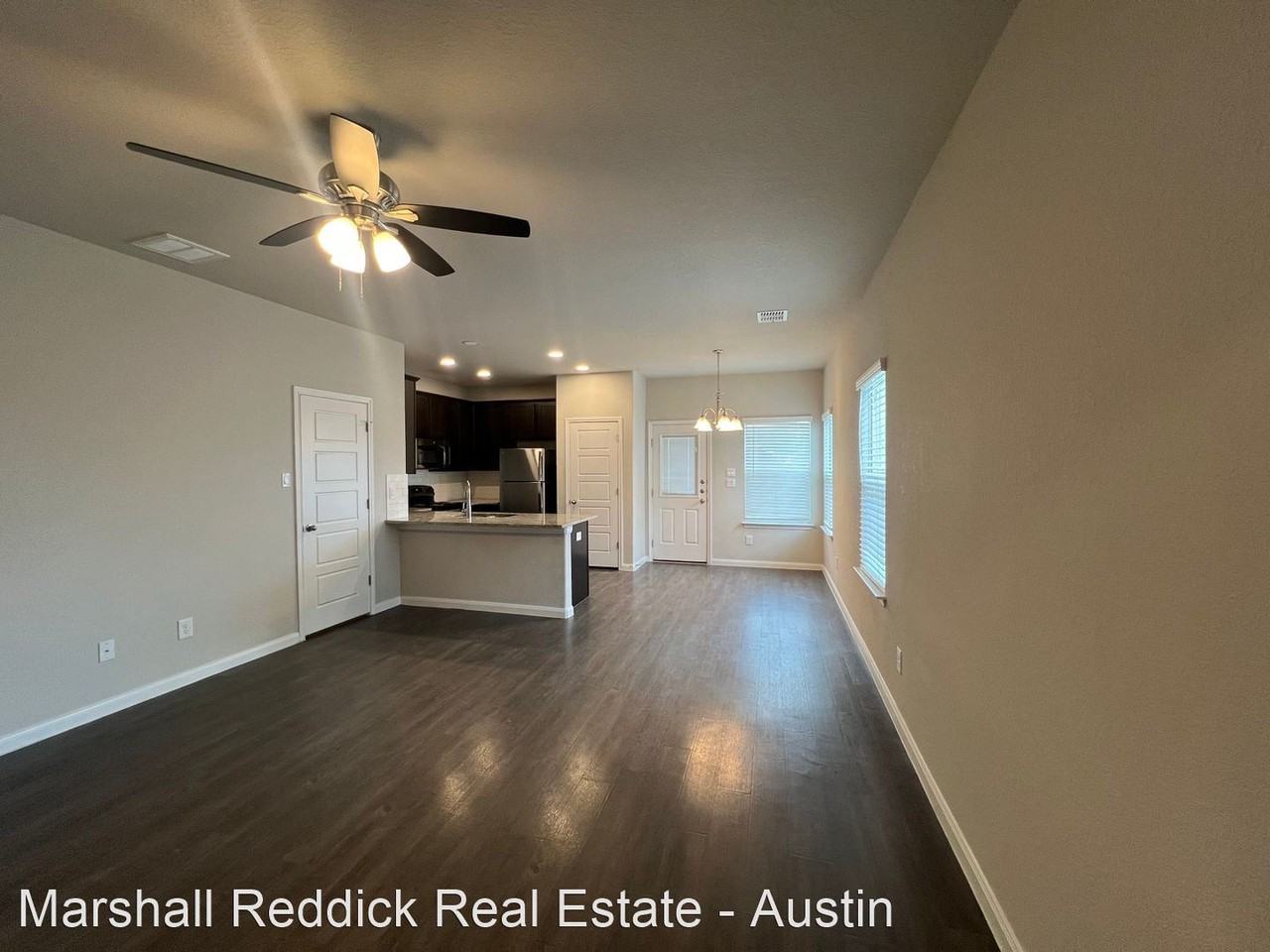 Luxury 3/2 Duplex in Seguin, Texas - Photo 2 of 19
