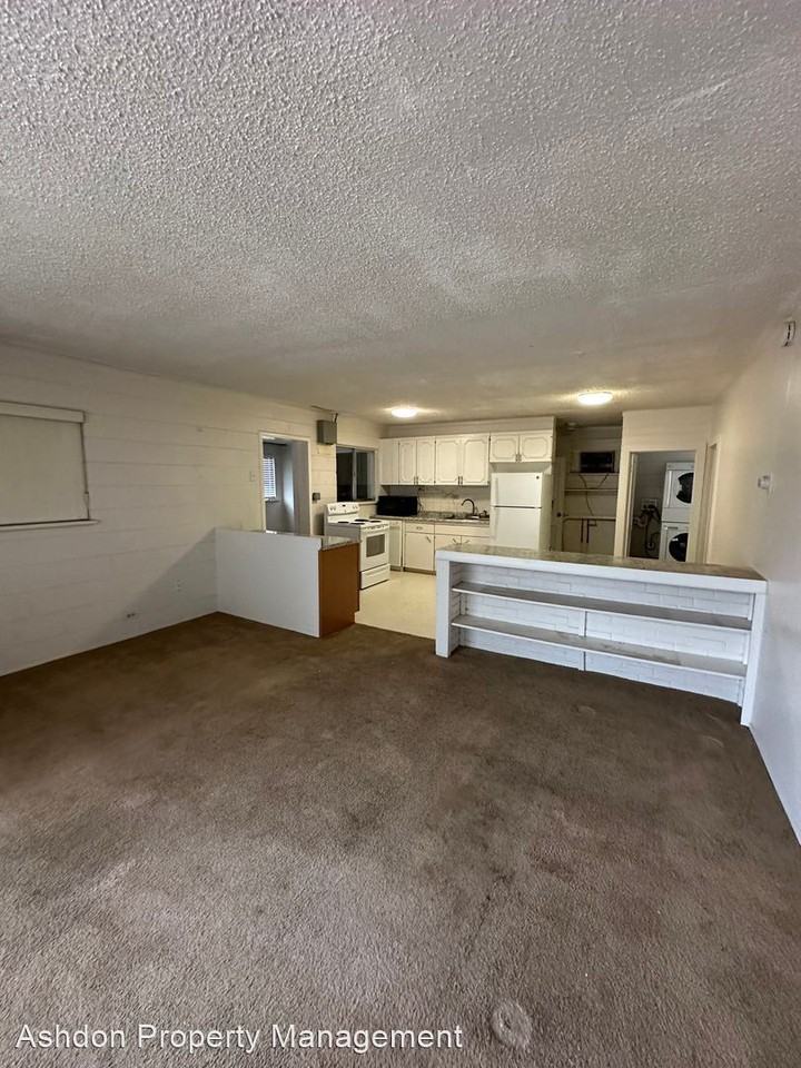 13048 N Highland Circle - Photo 3 of 14