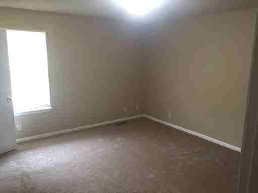 10631 N Locust Ct - Photo 2 of 8