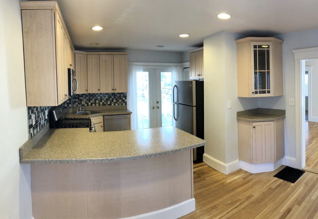 21 Edgemont Rd - Photo 2 of 33