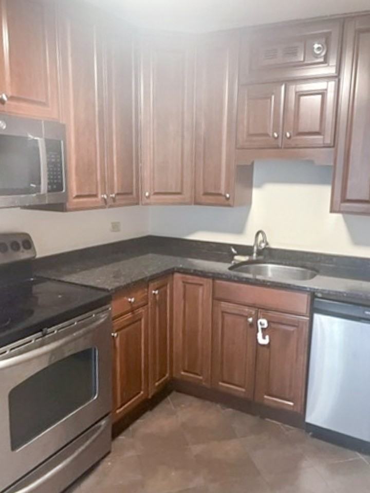 200 N Dearborn St #2808 - Photo 3 of 14