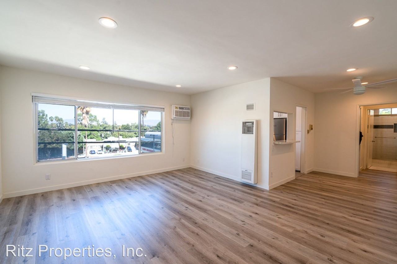 3906 Ridgemoor Dr. - Photo 3 of 11