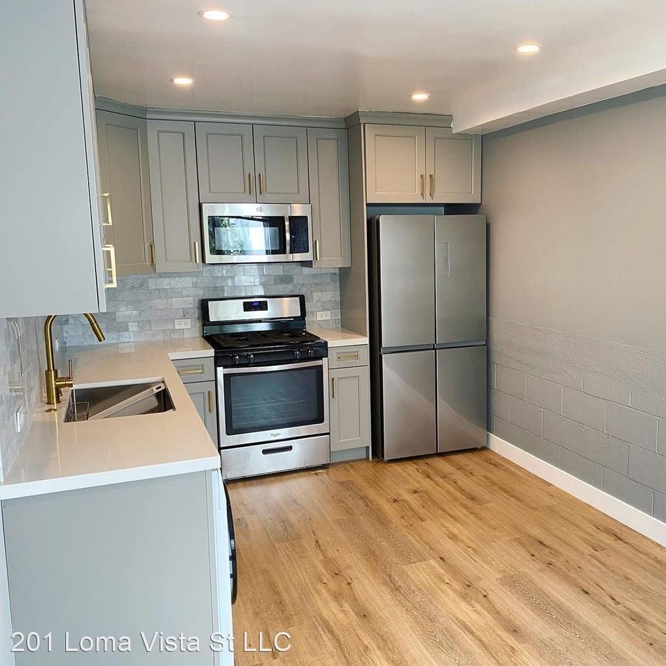 201 Loma Vista St - Photo 2 of 10