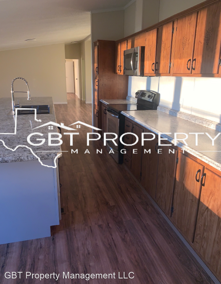 102 L County Road 828 - Photo 2 of 11