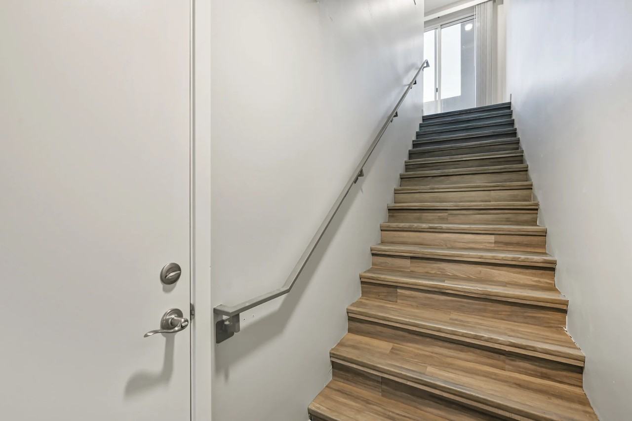 1023 N 5th St - Photo 2 of 36