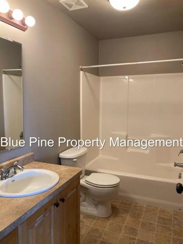 2866 Hunters Loop #402 - Photo 7 of 8