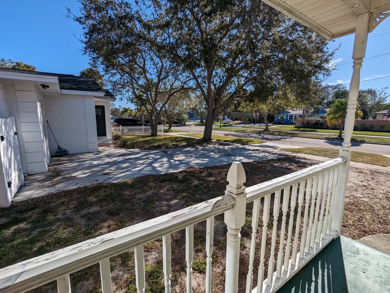 331 42nd Ave S - Photo 3 of 17