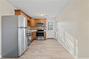 8960 Tidewater Dr - Photo 3 of 7