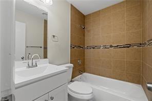 8960 Tidewater Dr - Photo 4 of 7