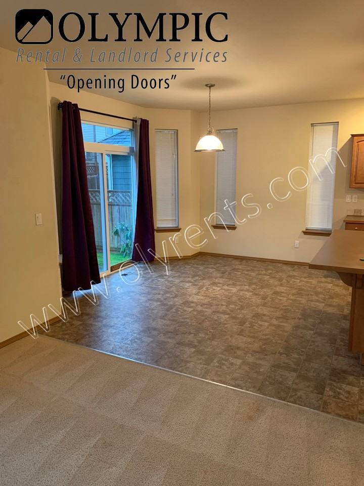 416 Oso Berry St Nw - Photo 4 of 20
