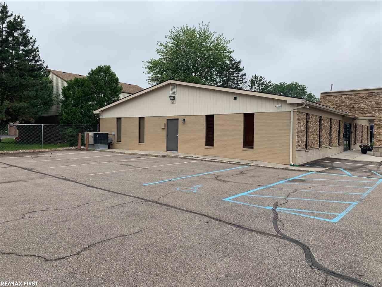 31690 Hoover Rd - Photo 2 of 8