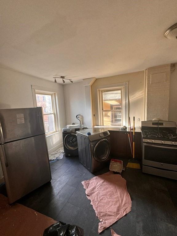 5 Ruthven St #1 - Photo 2 of 12