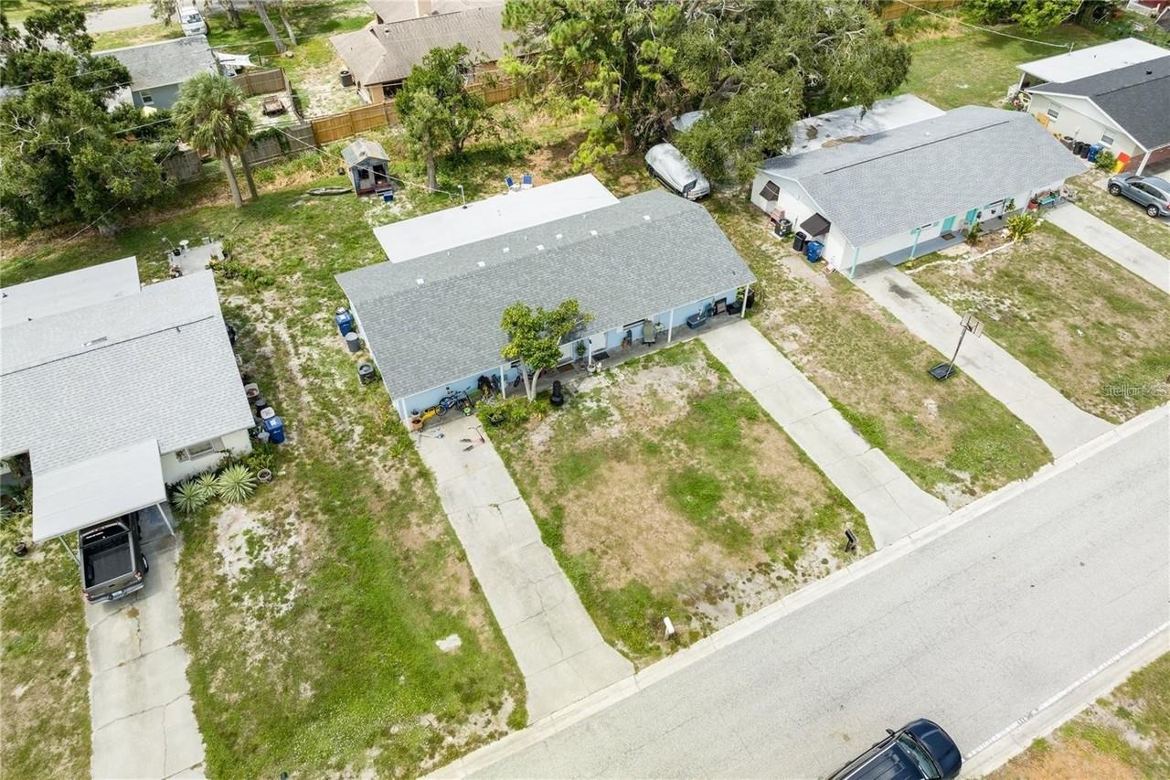 552 Briarwood Rd - Photo 2 of 8