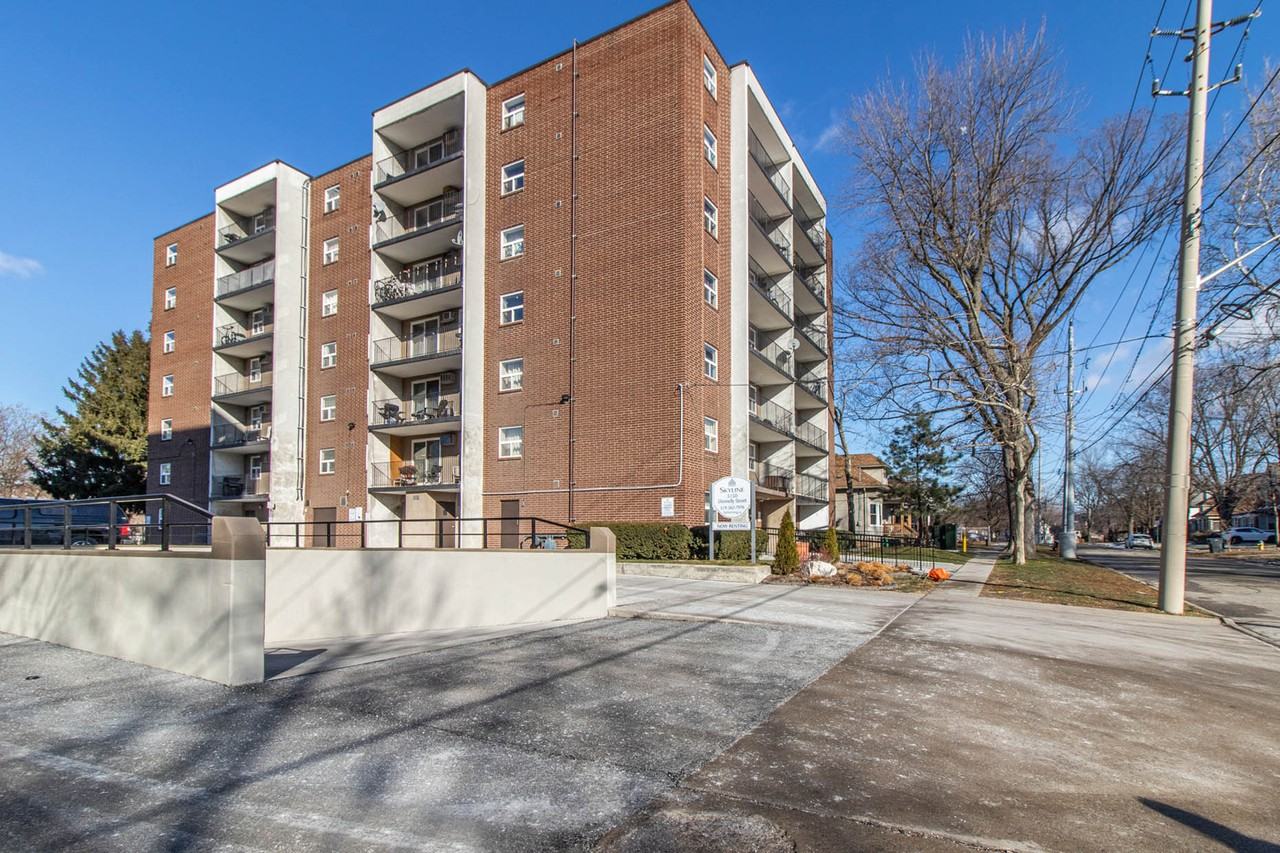 Bristol Place Apartments 3150 Donnelly St, Windsor, ON N9C 4E3 Zumper