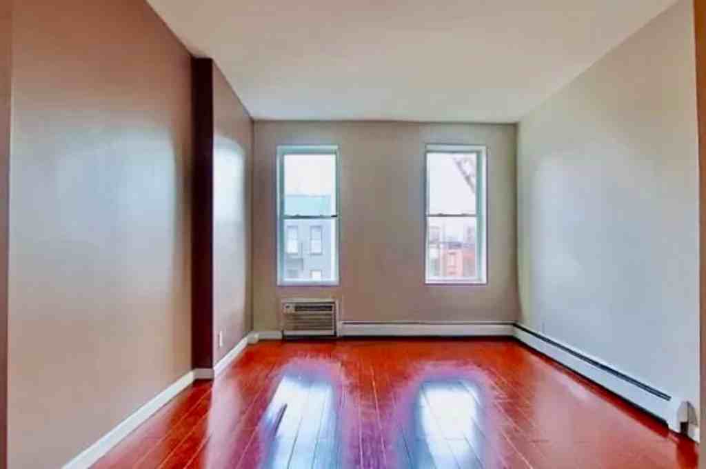 Clinton St 403, New York, NY 10002 Studio Apartment for 2,550/month