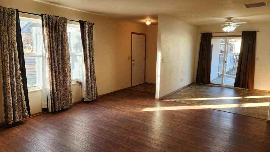 530 N Orchard Ave - Photo 2 of 17
