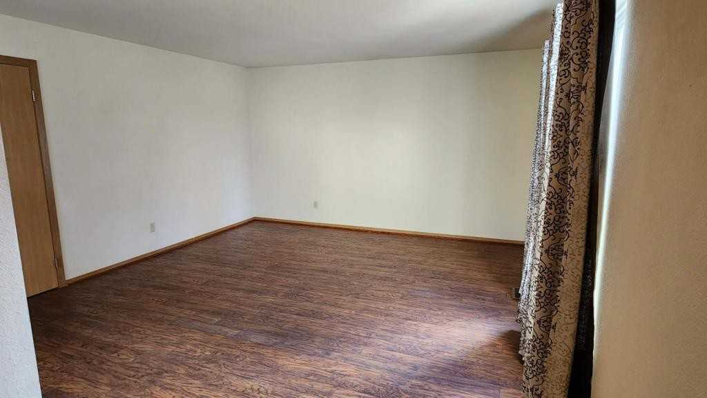 530 N Orchard Ave - Photo 3 of 17