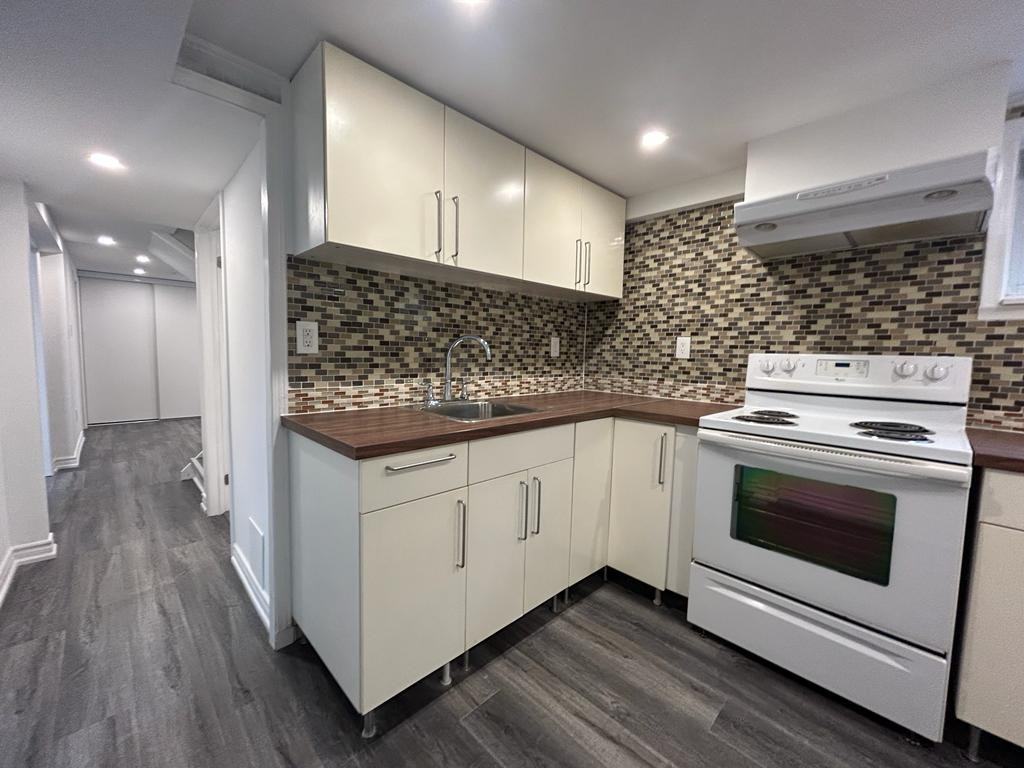 5 Hollydene Road - Photo 4 of 12