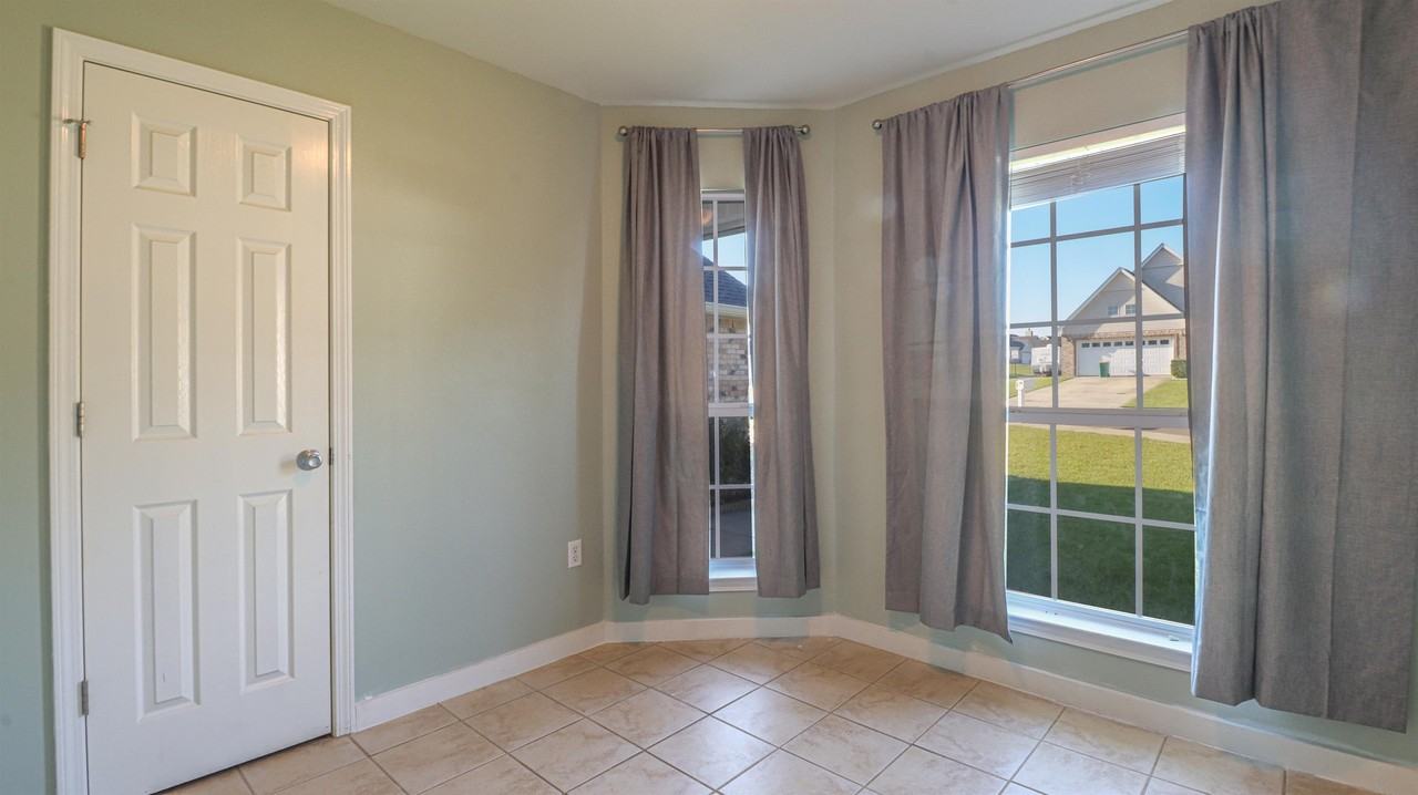 14274 Tori Dawn Ct - Photo 3 of 16