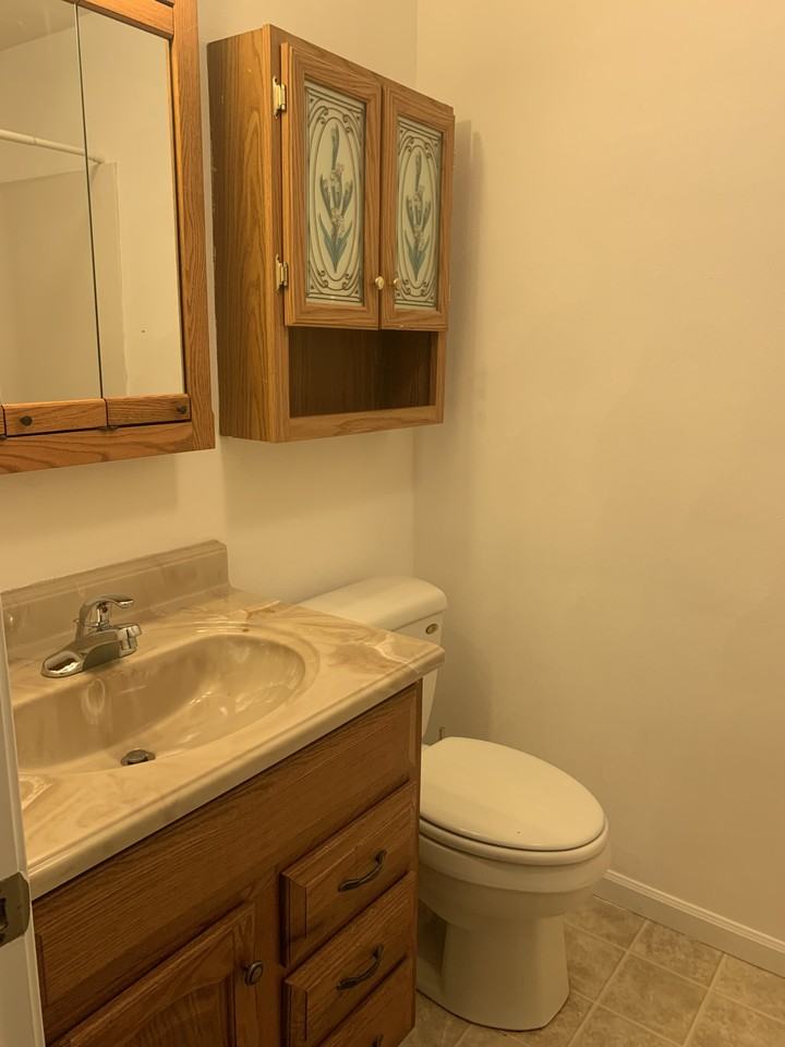 803 East London Avenue - Photo 6 of 17