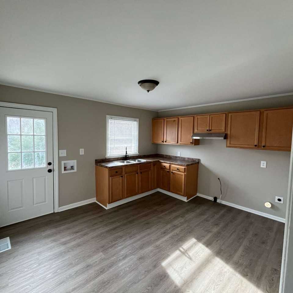 702 Ross Ave #1 - Photo 3 of 7