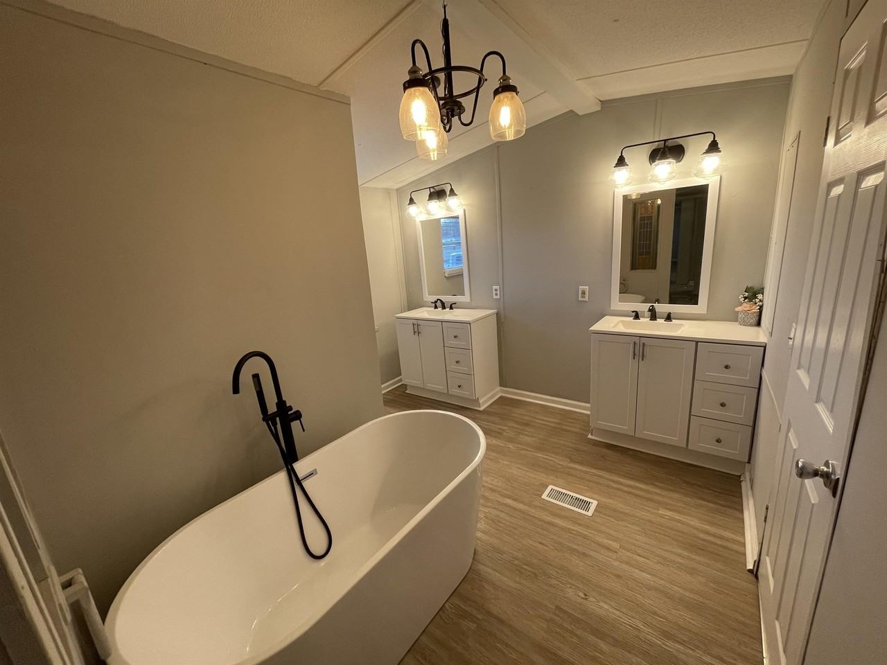 724 Graham Dr #1 - Photo 6 of 9