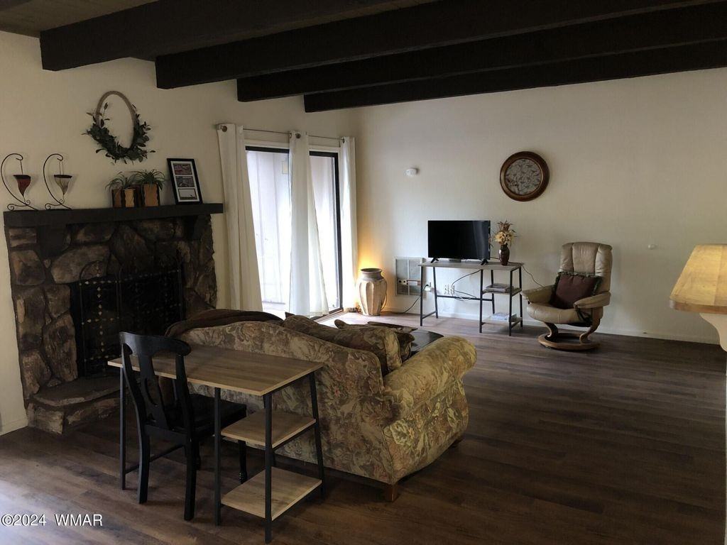 Snow Slope Way 1, AZ 85935 2 Bedroom Condo for 1,800/month