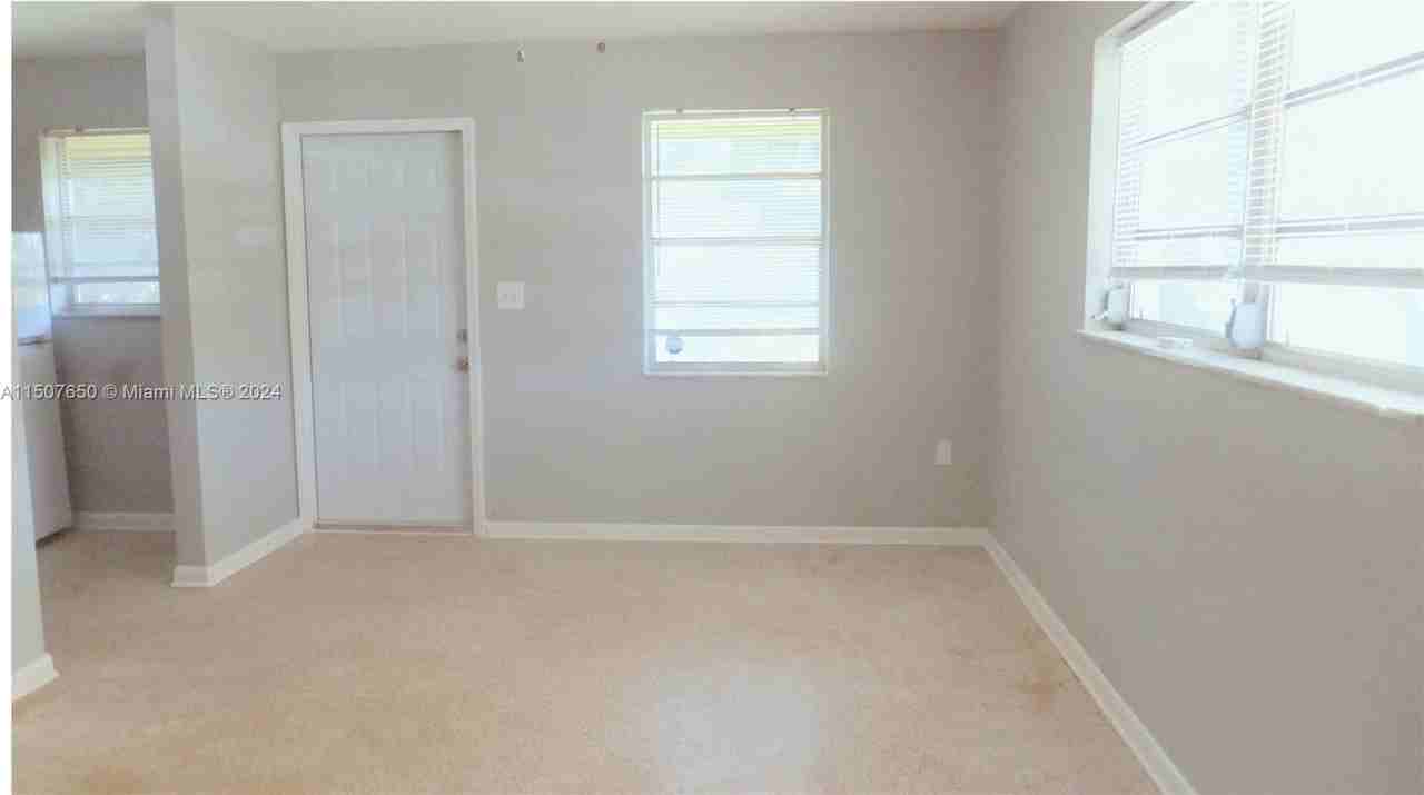6125 Sw 48th Ct #1-4 - Photo 2 of 8