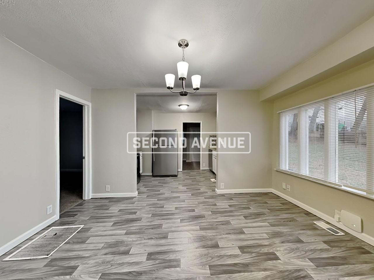 3820 E 69th Ter - Photo 4 of 20