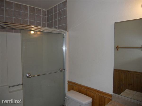 411 Virginia Dr - Photo 3 of 10