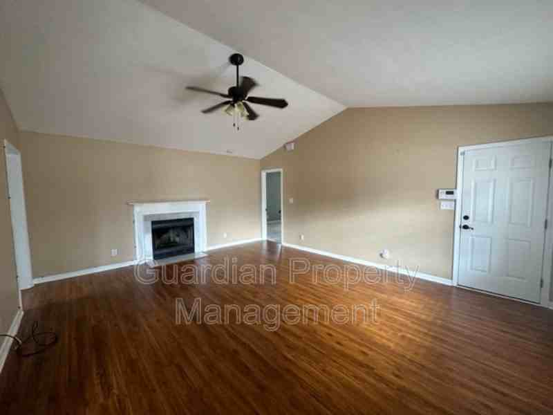 123 Sage Crk - Photo 3 of 26