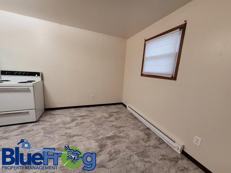 727 W Harris St - Photo 3 of 8