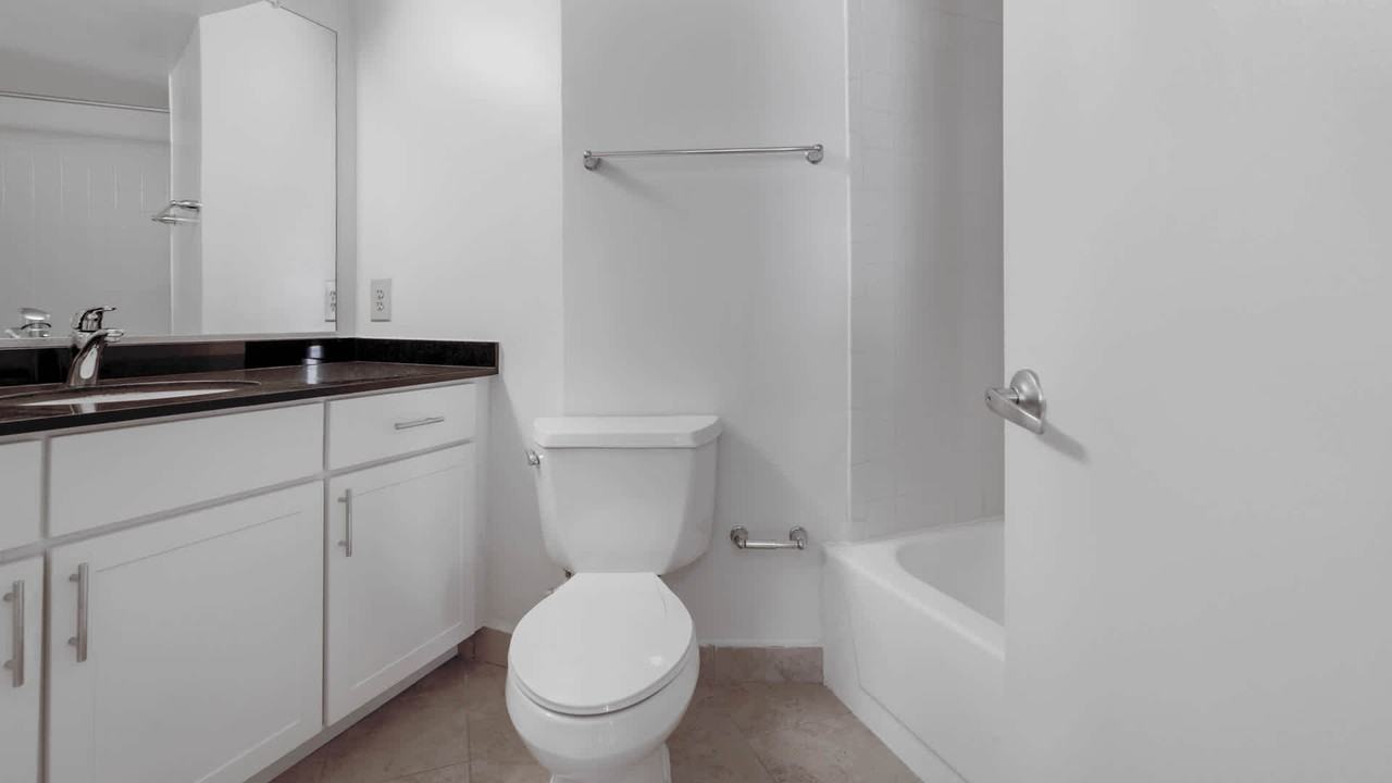 Courthouse Plaza - Photo 3 of 44