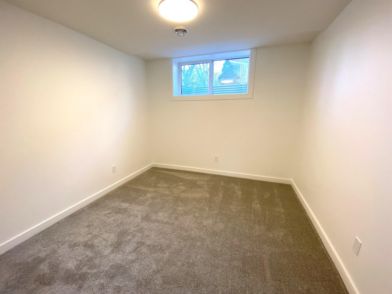 8307 Bsmt3 - 8307 102 Avenue Northwest #8307BS3 - Photo 5 of 17