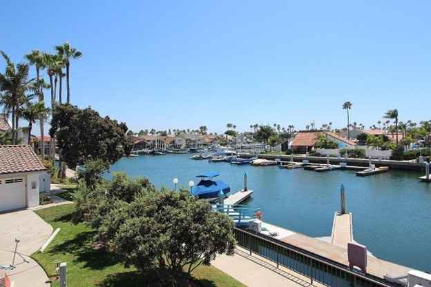 66 Kingston Ct W #1 - Photo 2 of 28