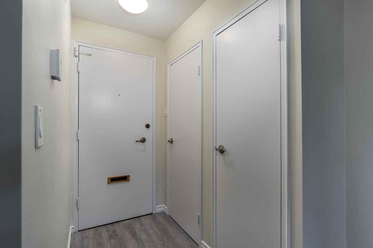 Embassy Towers Apartments 230 Forsyth St N, Sarnia, ON N7T 6E2 Zumper