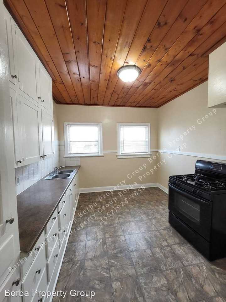 943 Lime Ave - Photo 2 of 12