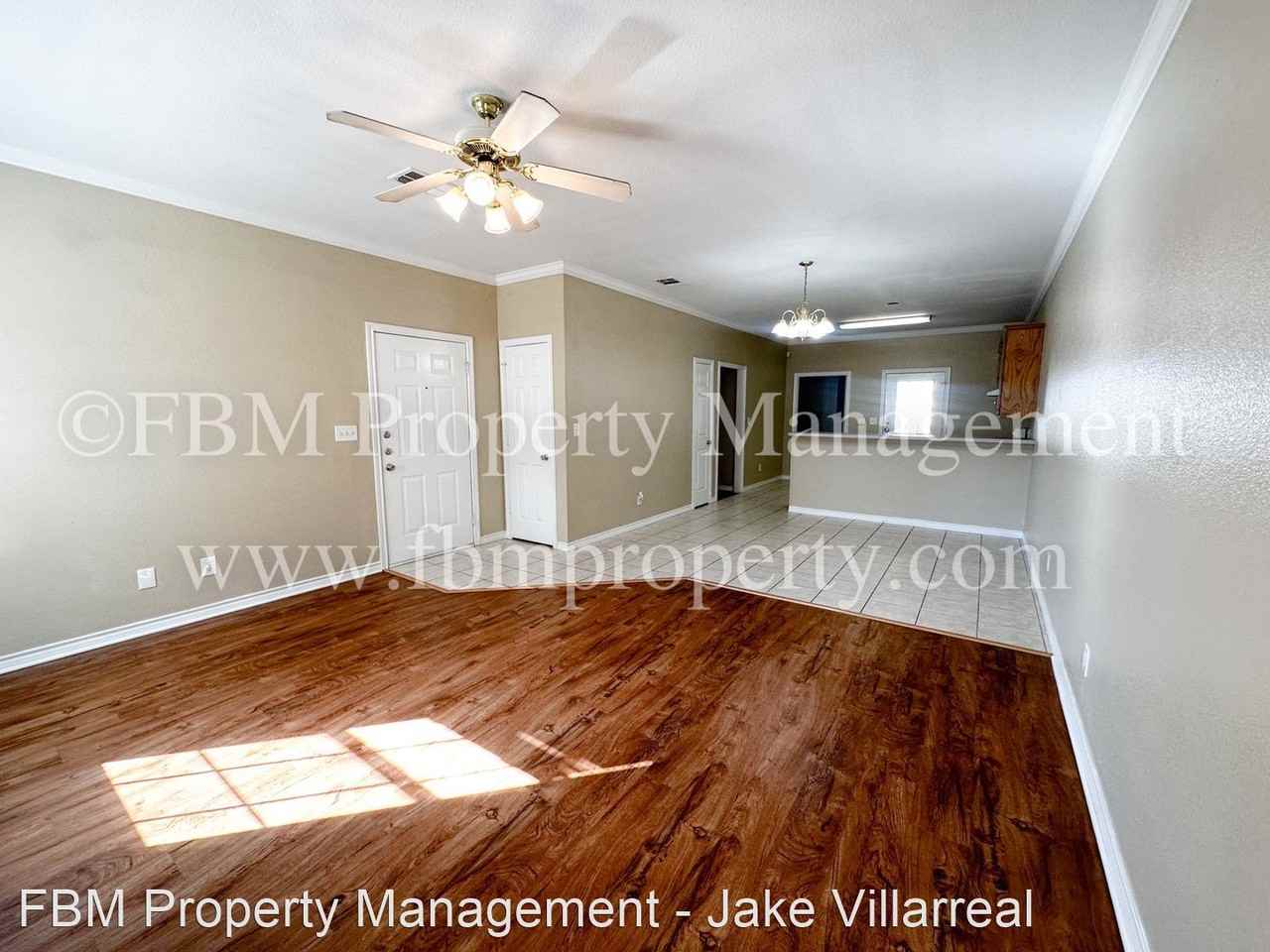 Biloxi - Photo 3 of 18