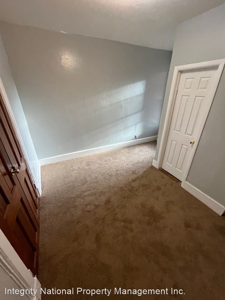 210 Church St - Photo 3 of 10