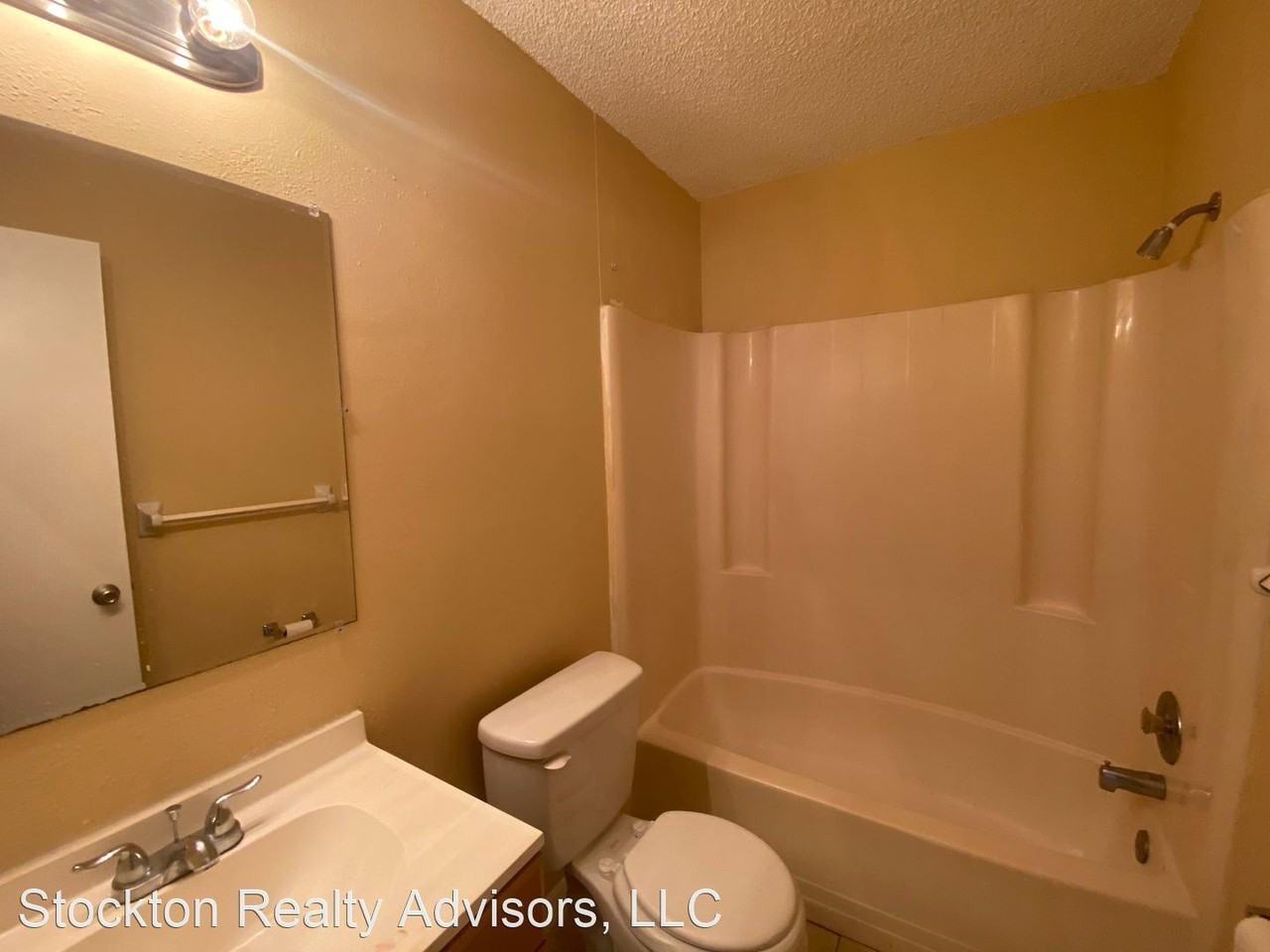 1005 & 1009 63rd Ave W. - Photo 2 of 4